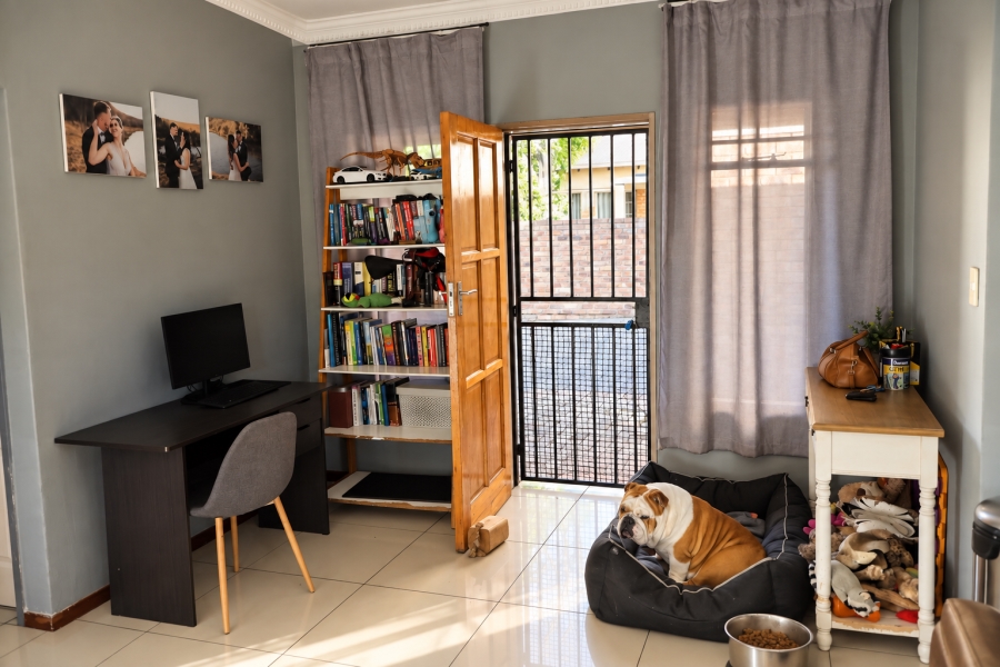 2 Bedroom Property for Sale in Equestria Gauteng