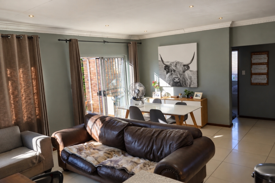 2 Bedroom Property for Sale in Equestria Gauteng