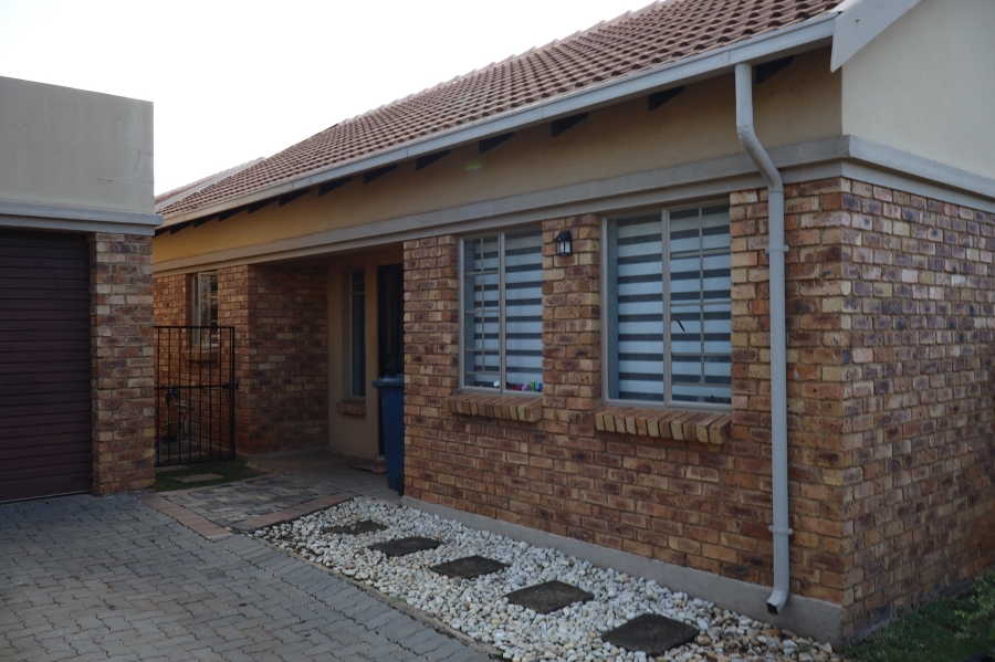2 Bedroom Property for Sale in Equestria Gauteng
