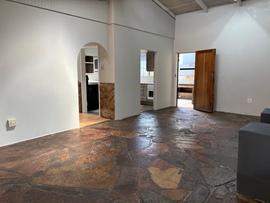 To Let 3 Bedroom Property for Rent in Waverley Gauteng
