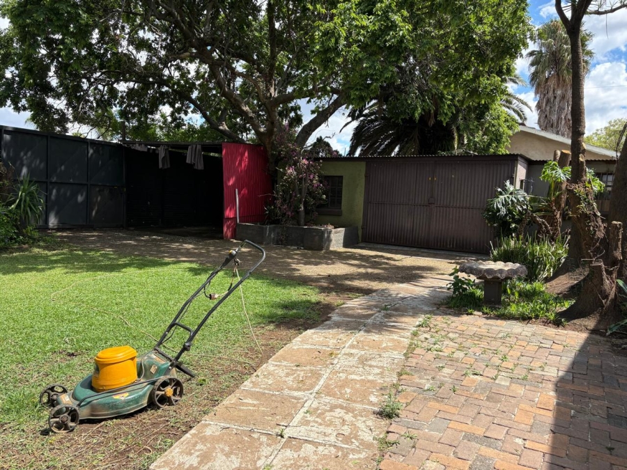 To Let 3 Bedroom Property for Rent in Waverley Gauteng