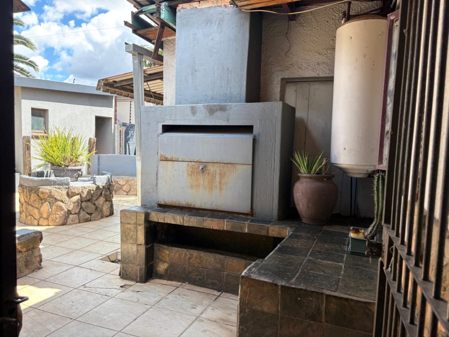 To Let 3 Bedroom Property for Rent in Waverley Gauteng