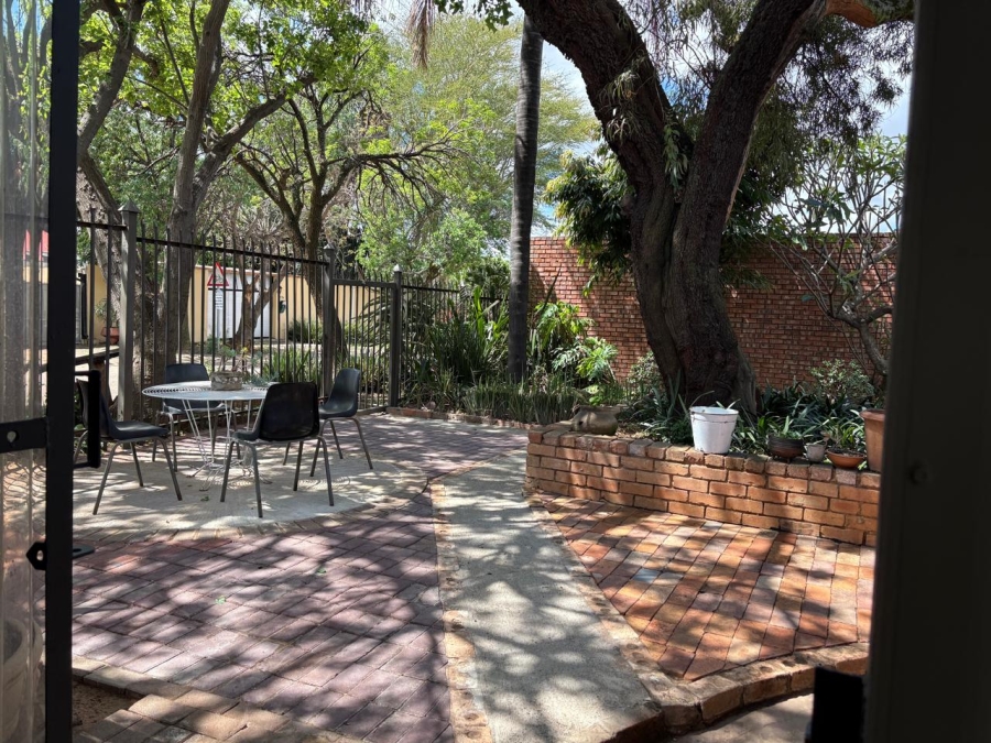To Let 3 Bedroom Property for Rent in Waverley Gauteng
