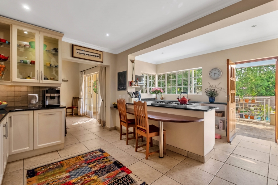 4 Bedroom Property for Sale in Emmarentia Gauteng