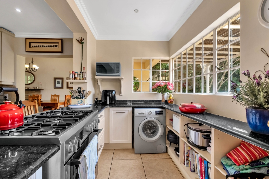 4 Bedroom Property for Sale in Emmarentia Gauteng
