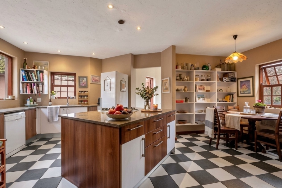 5 Bedroom Property for Sale in Emmarentia Gauteng