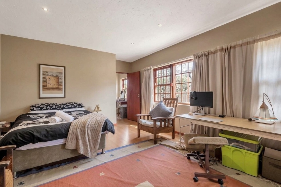 5 Bedroom Property for Sale in Emmarentia Gauteng