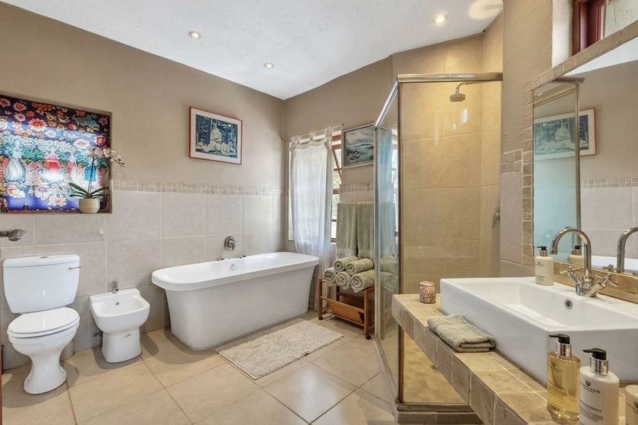 5 Bedroom Property for Sale in Emmarentia Gauteng