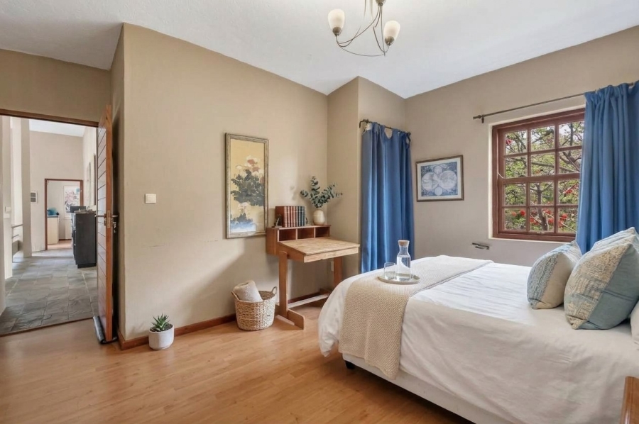 5 Bedroom Property for Sale in Emmarentia Gauteng