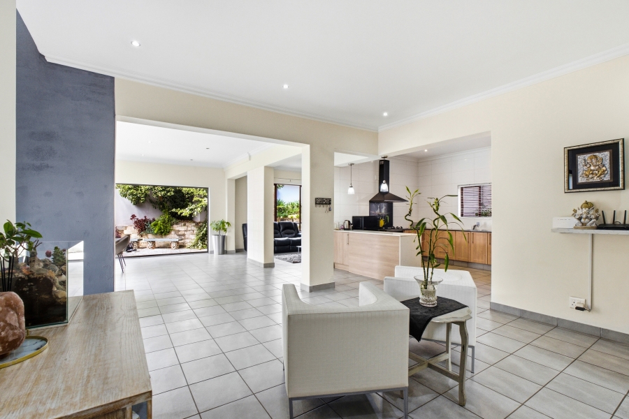4 Bedroom Property for Sale in Douglasdale Gauteng