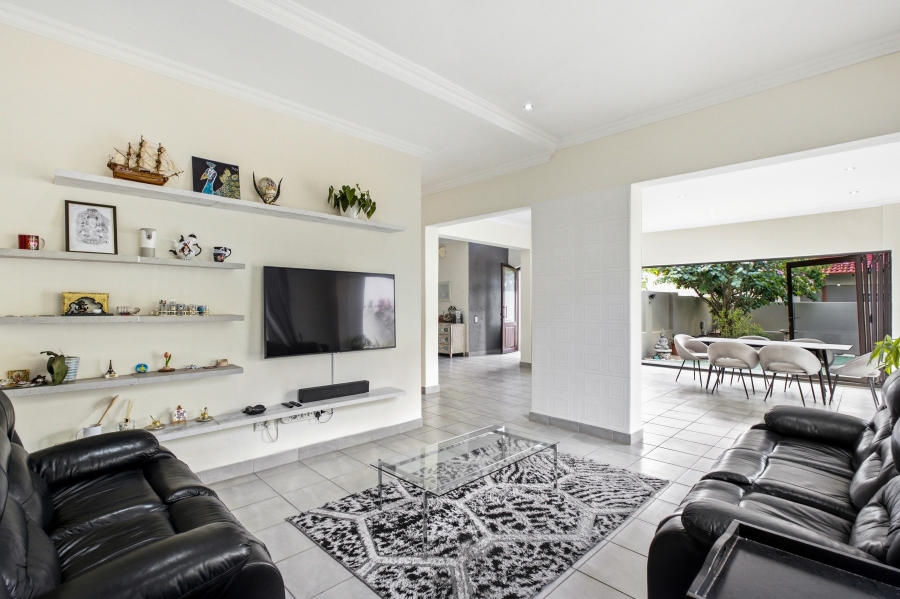 4 Bedroom Property for Sale in Douglasdale Gauteng
