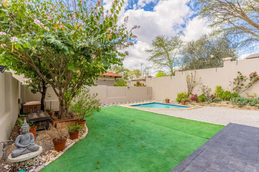 4 Bedroom Property for Sale in Douglasdale Gauteng
