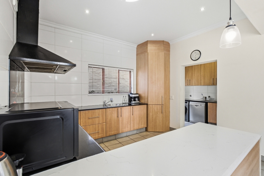 4 Bedroom Property for Sale in Douglasdale Gauteng