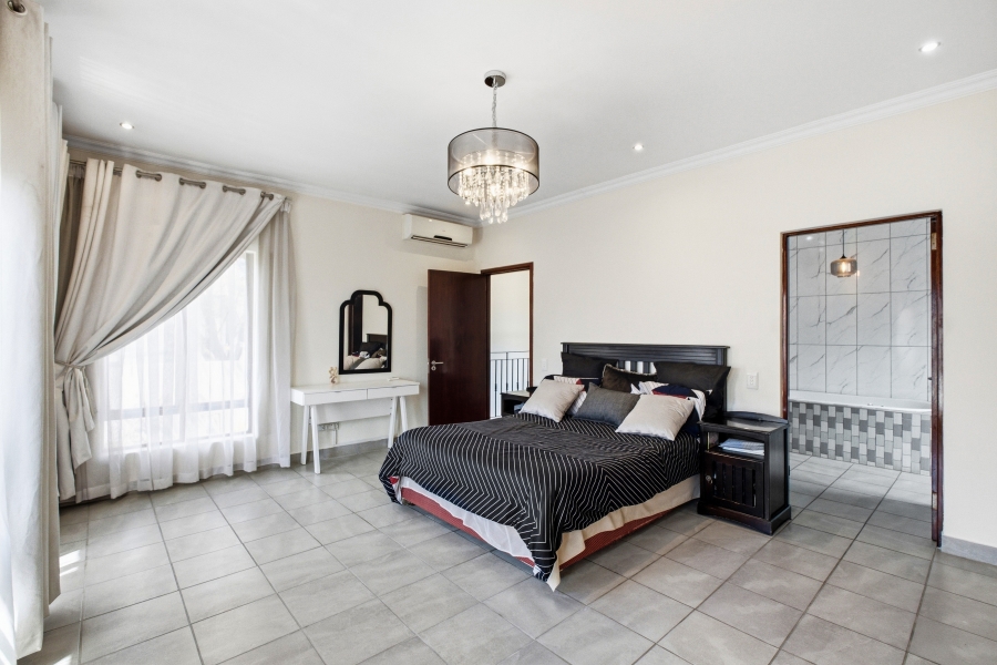 4 Bedroom Property for Sale in Douglasdale Gauteng