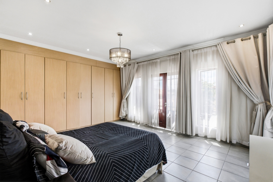 4 Bedroom Property for Sale in Douglasdale Gauteng