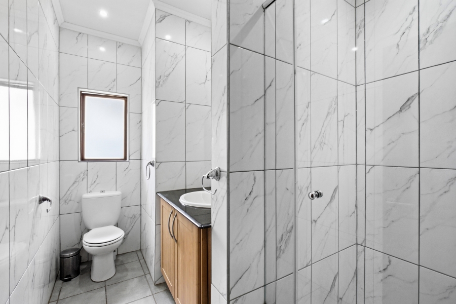 4 Bedroom Property for Sale in Douglasdale Gauteng