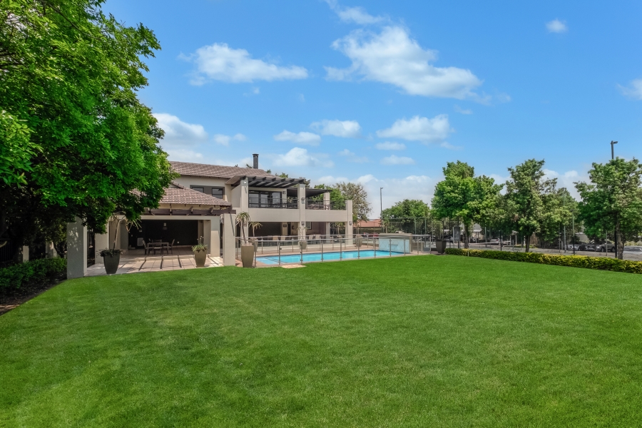 To Let 2 Bedroom Property for Rent in Fourways Gauteng