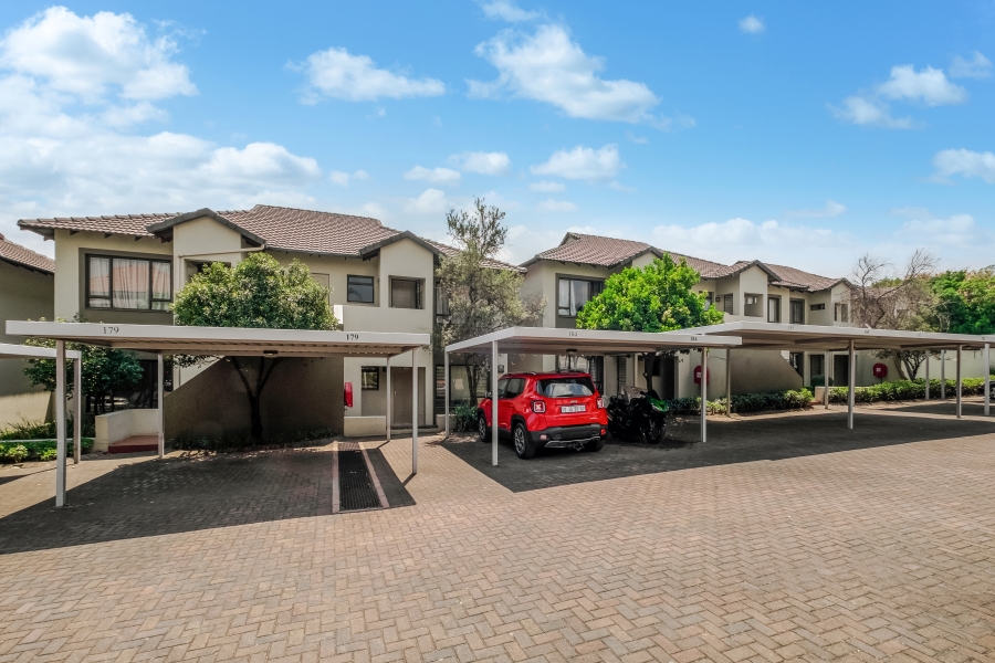 To Let 2 Bedroom Property for Rent in Fourways Gauteng