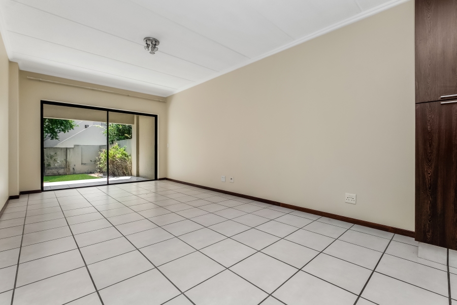 To Let 2 Bedroom Property for Rent in Fourways Gauteng