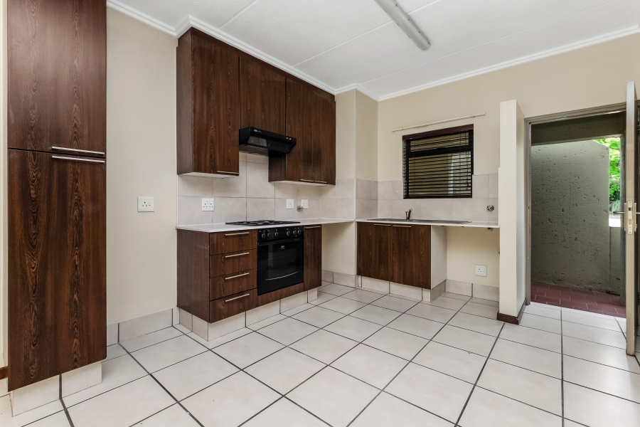 To Let 2 Bedroom Property for Rent in Fourways Gauteng