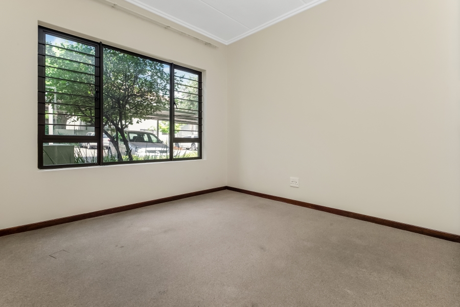To Let 2 Bedroom Property for Rent in Fourways Gauteng
