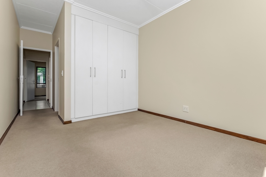To Let 2 Bedroom Property for Rent in Fourways Gauteng