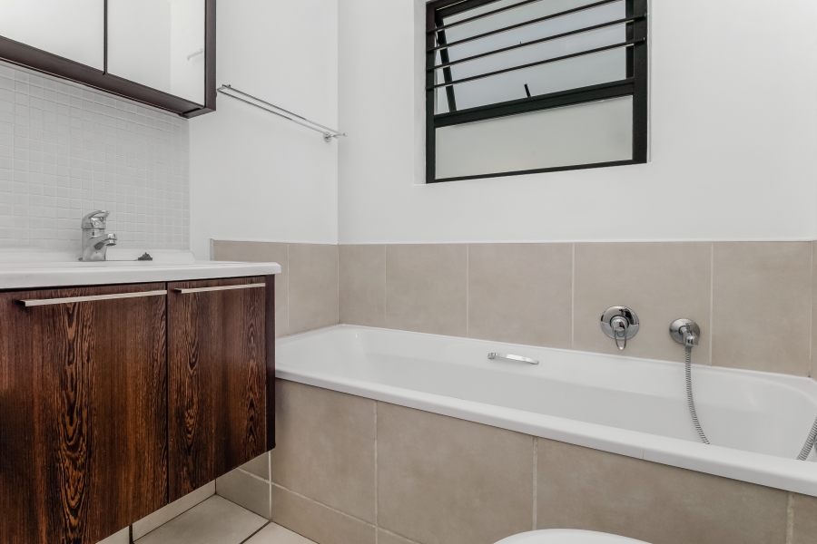 To Let 2 Bedroom Property for Rent in Fourways Gauteng