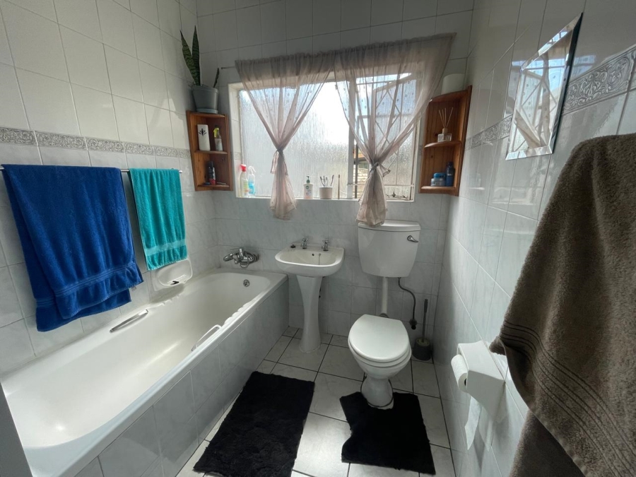3 Bedroom Property for Sale in Florentia Gauteng