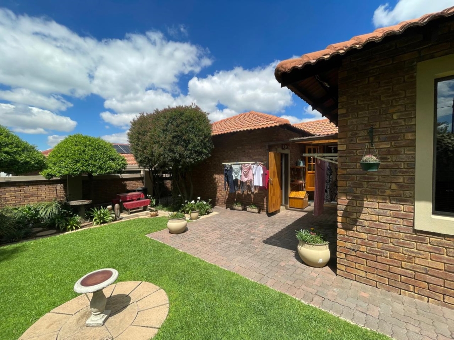 3 Bedroom Property for Sale in Lambton Gauteng