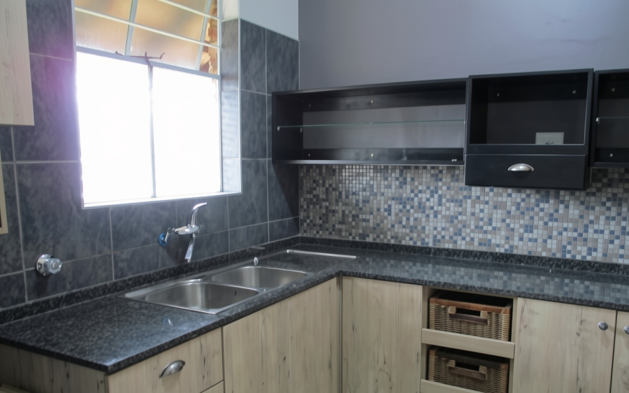 To Let 2 Bedroom Property for Rent in Horizon View Gauteng