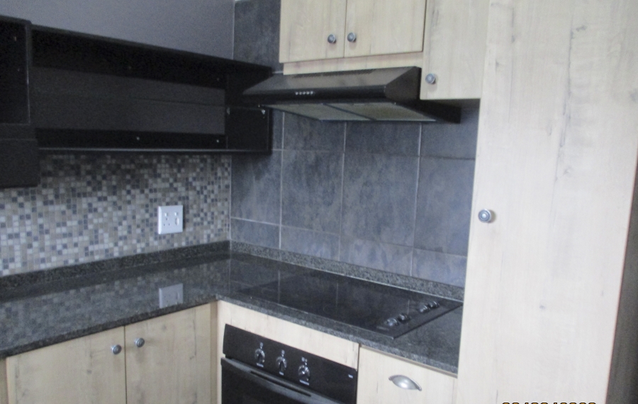 To Let 2 Bedroom Property for Rent in Horizon View Gauteng