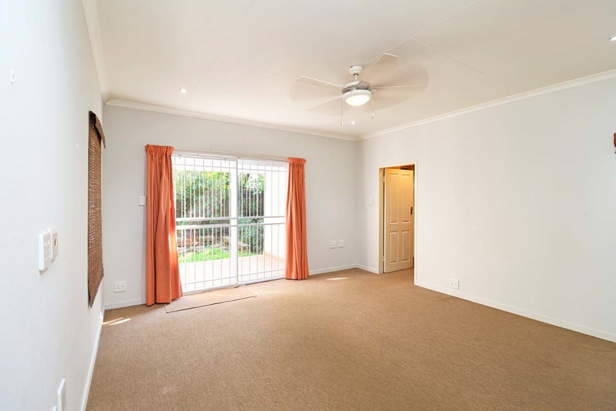 To Let 4 Bedroom Property for Rent in Sandringham Gauteng
