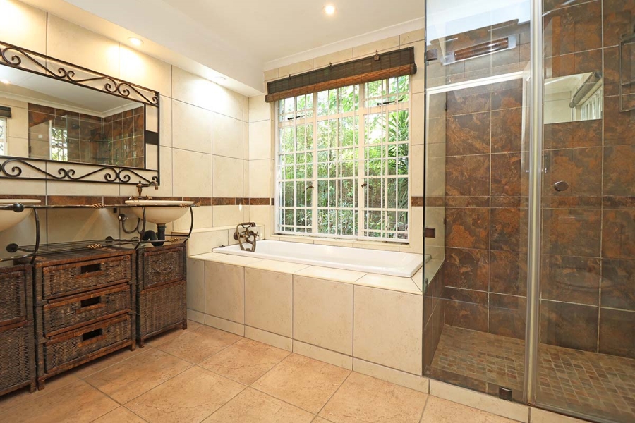 To Let 4 Bedroom Property for Rent in Sandringham Gauteng