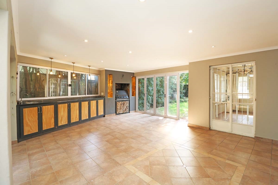 To Let 4 Bedroom Property for Rent in Sandringham Gauteng