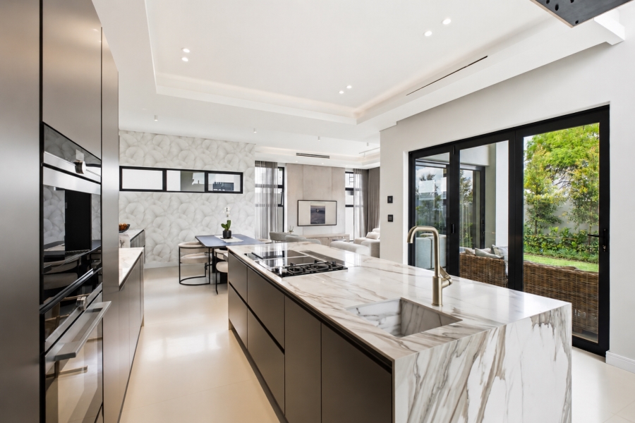 4 Bedroom Property for Sale in Lonehill Gauteng