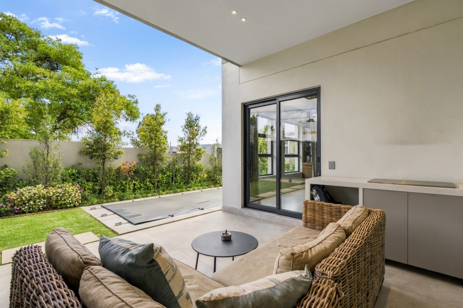 4 Bedroom Property for Sale in Lonehill Gauteng