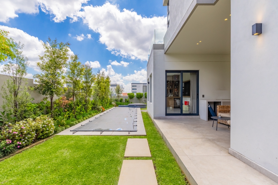 4 Bedroom Property for Sale in Lonehill Gauteng