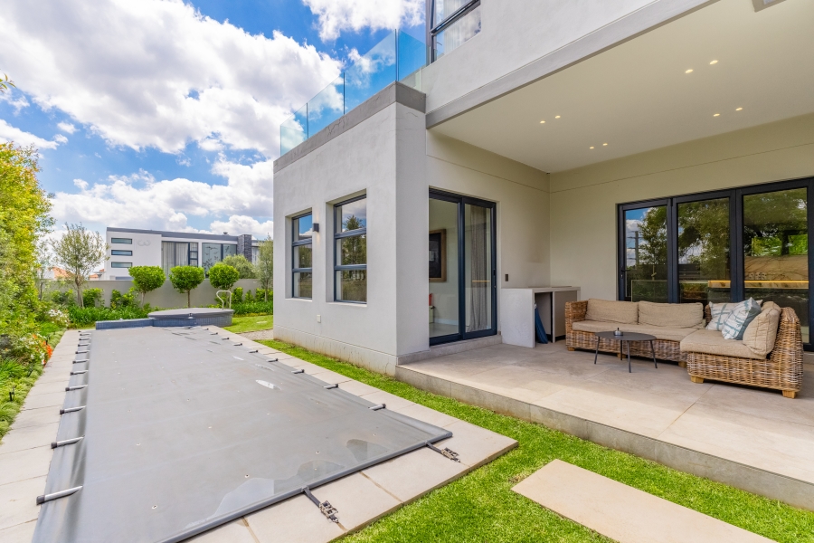 4 Bedroom Property for Sale in Lonehill Gauteng