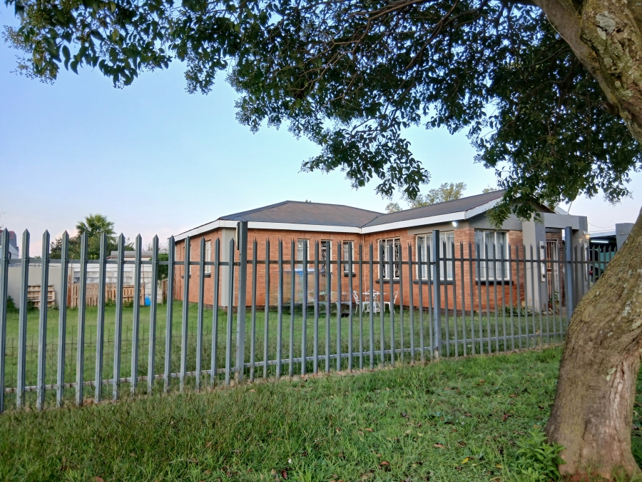 3 Bedroom Property for Sale in Selection Park Gauteng