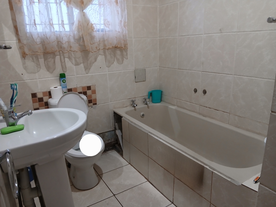 3 Bedroom Property for Sale in Selection Park Gauteng