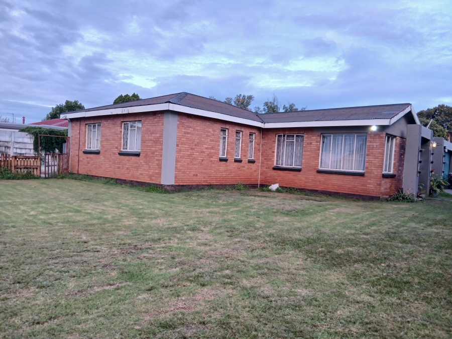 3 Bedroom Property for Sale in Selection Park Gauteng