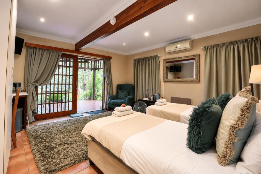 12 Bedroom Property for Sale in Glen Austin Gauteng