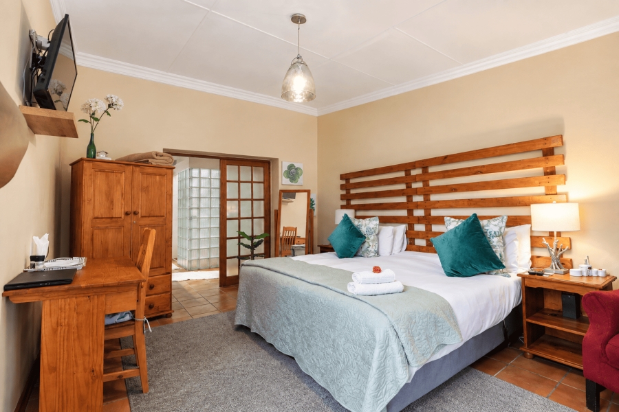 12 Bedroom Property for Sale in Glen Austin Gauteng