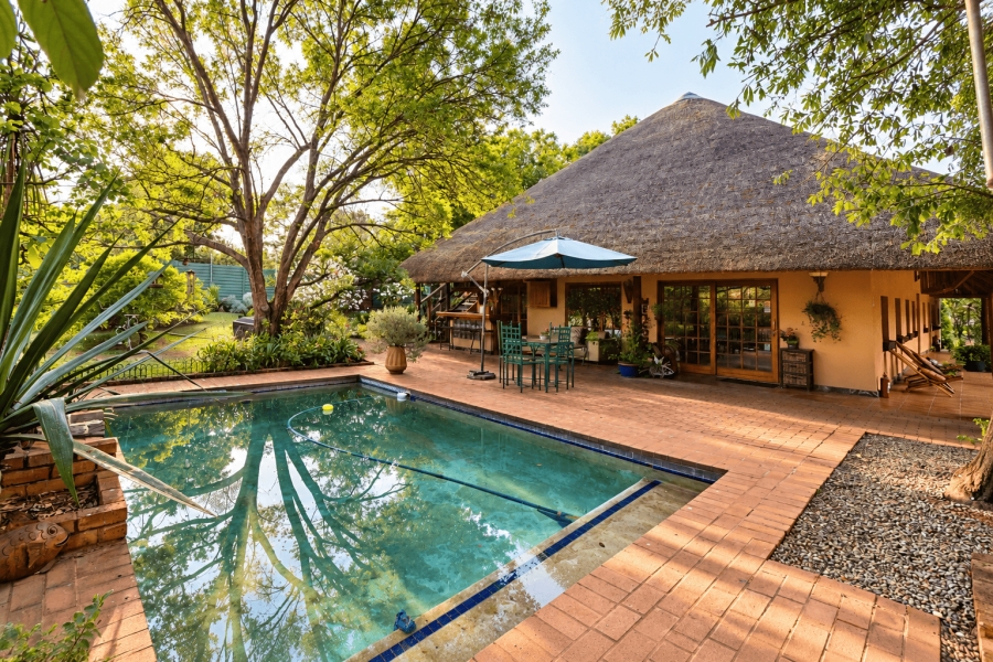 12 Bedroom Property for Sale in Glen Austin Gauteng