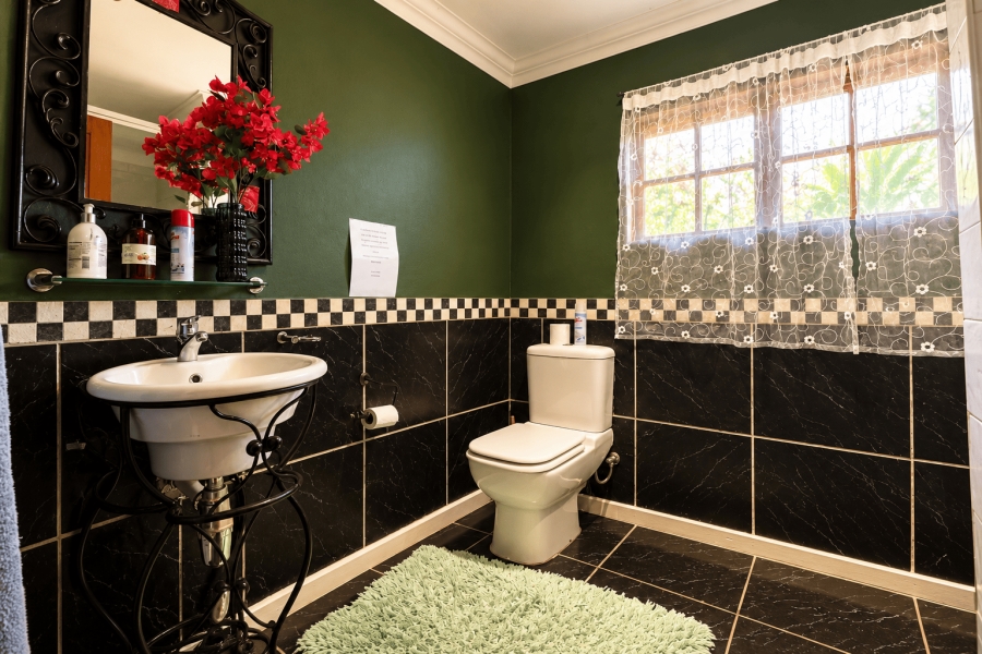 12 Bedroom Property for Sale in Glen Austin Gauteng