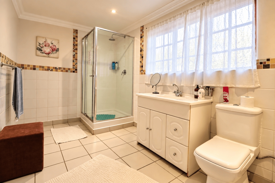 12 Bedroom Property for Sale in Glen Austin Gauteng