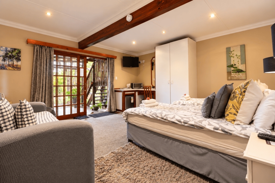 12 Bedroom Property for Sale in Glen Austin Gauteng