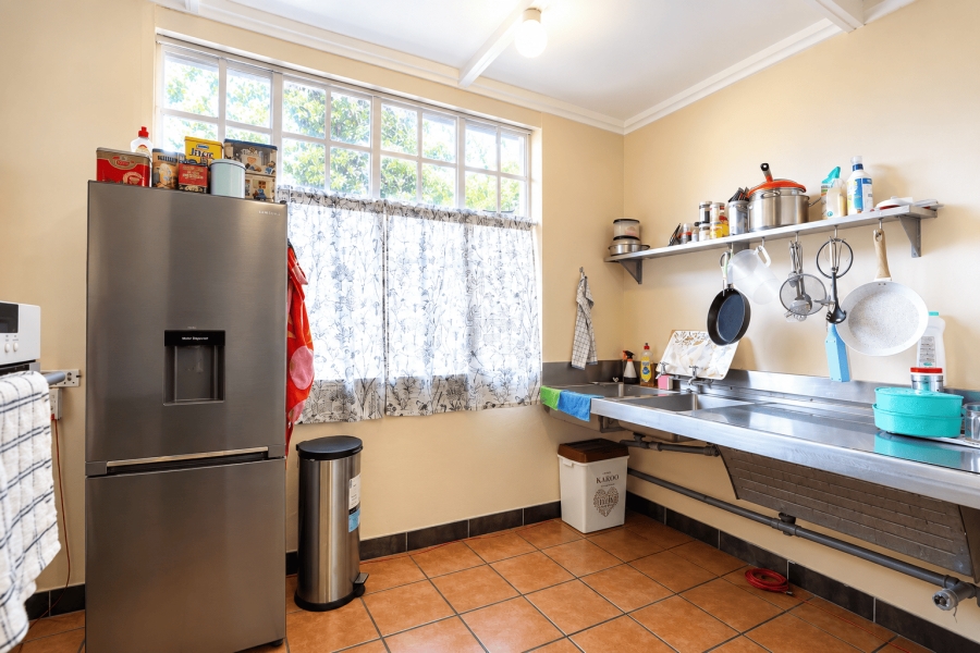 12 Bedroom Property for Sale in Glen Austin Gauteng