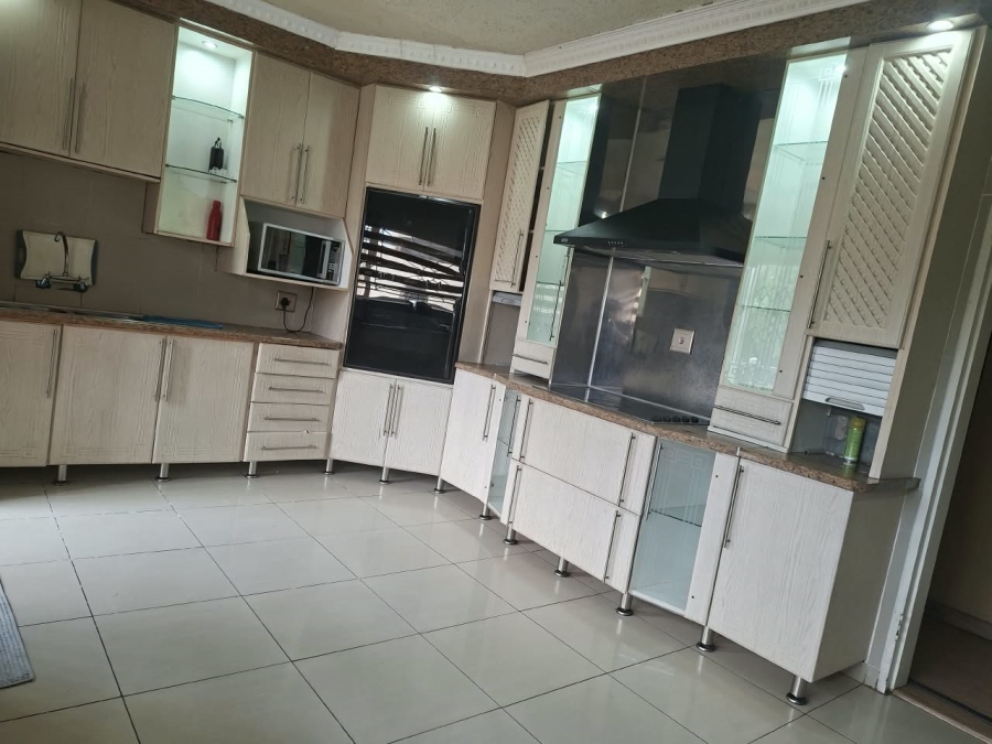 7 Bedroom Property for Sale in Bedworth Park Gauteng