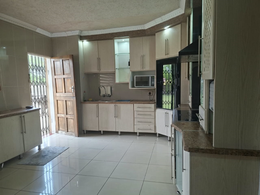 7 Bedroom Property for Sale in Bedworth Park Gauteng